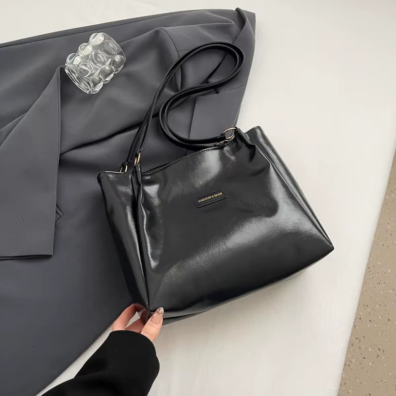 Tote bag women's messenger bag women's  commuter shoulder bucket bag